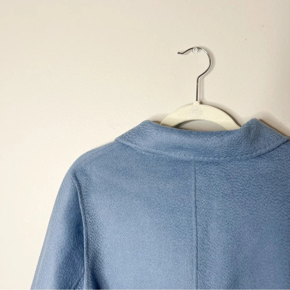 Pissenlit The Walking Coat in Light Blue - Picture 13 of 13